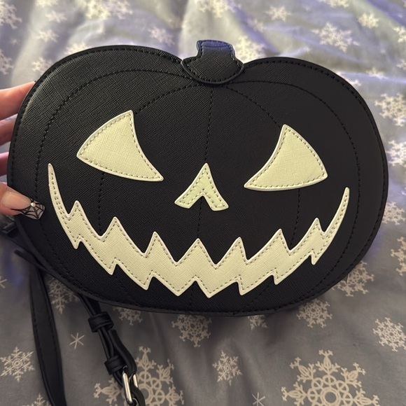 Mad Engine Halloween Purse Jack O' Lantern Pumpkin Glow in the Dark 🎃🎃 - Picture 7 of 9